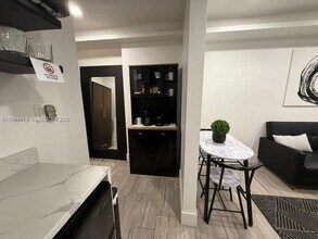 170 NE 60th St in Fort Lauderdale, FL - Building Photo - Building Photo