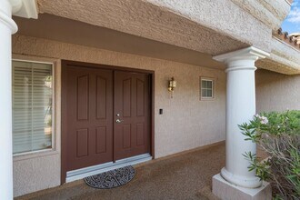 8528 Glenmount Dr in Las Vegas, NV - Building Photo - Building Photo
