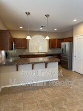 4245 E Ficus Way in Gilbert, AZ - Building Photo - Building Photo