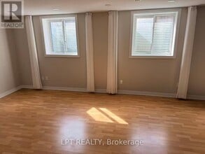 50 Royal Gala Crescent in Richmond Hill, ON - Building Photo - Building Photo