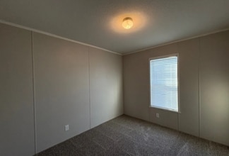 105 Nicole Ct in Howell, MI - Foto de edificio - Building Photo