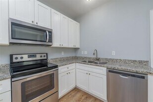 2030 Brookes St in Fort Worth, TX - Building Photo