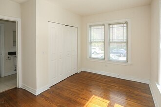 3818 N Sheffield Ave, Unit 3816-1E in Chicago, IL - Building Photo - Building Photo