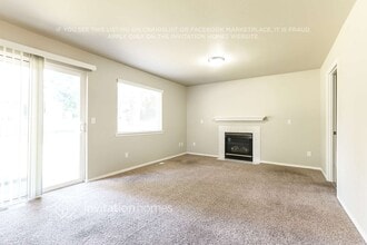 12105 119th St E in Puyallup, WA - Foto de edificio - Building Photo