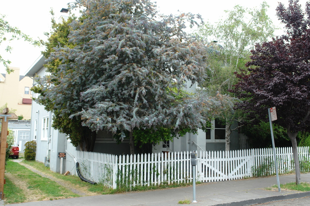 2641 Webster St in Berkeley, CA - Building Photo