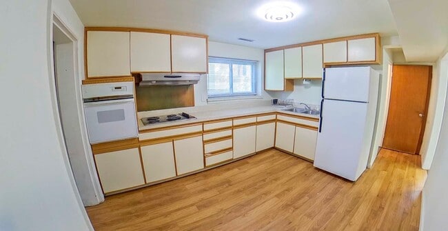 property at 2004 Strong Ave