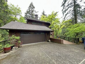2654 SW Fairmount Blvd in Portland, OR - Building Photo - Building Photo