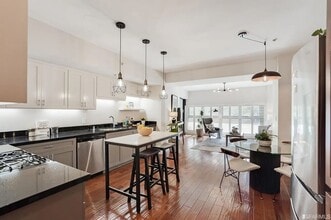 1755 Broadway, Unit 22 in Oakland, CA - Building Photo - Building Photo