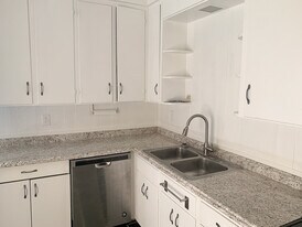 12 Chapman Ave, Unit 1 in Easthampton, MA - Building Photo