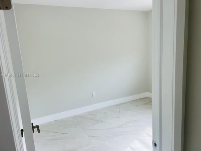 932 NW 5th St in Miami, FL - Building Photo - Building Photo