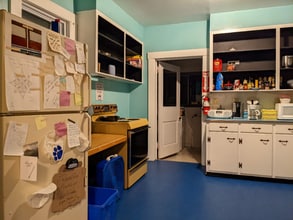 28 Ravenscroft Dr in Asheville, NC - Building Photo - Building Photo