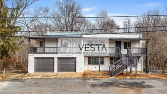 2383 Dutch Cove Rd in Canton, NC - Building Photo