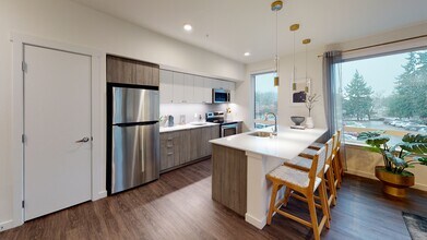Nightingale in Redmond, WA - Foto de edificio - Building Photo