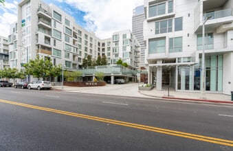 WREN in Los Angeles, CA - Foto de edificio - Building Photo