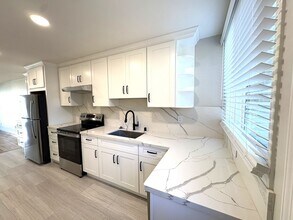 1327-1329-1329 Judah St in San Francisco, CA - Building Photo - Building Photo