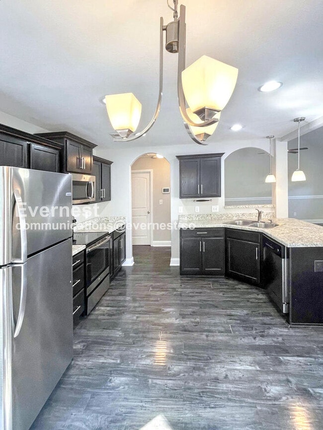 492 Medallion Cir in Clarksville, TN - Building Photo - Building Photo