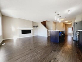 2170-2167 67 St SW in Edmonton, AB - Building Photo - Building Photo