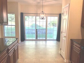 890 Huntington Dr in Fishkill, NY - Building Photo - Building Photo