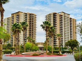 8255 S Las Vegas Blvd in Las Vegas, NV - Building Photo
