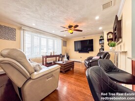 34 Rumney Rd in Revere, MA - Building Photo