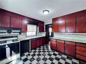1.5 Marigold St in Rochester, NY - Building Photo - Building Photo