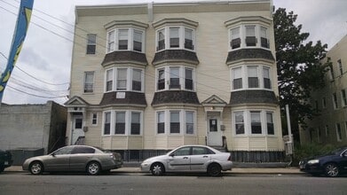 88 Elwood Ave, Unit 3rd Floor in Newark, NJ - Building Photo - Building Photo