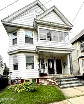 1120 Pleasant St in Schenectady, NY - Building Photo