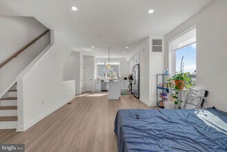 3000 Schirra Ln in Philadelphia, PA - Building Photo - Building Photo