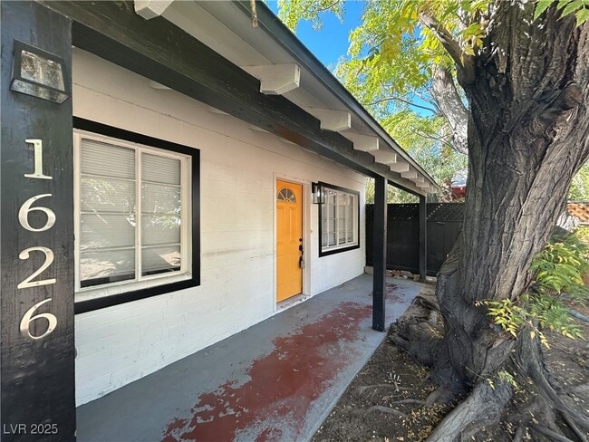 1626 Thelma Ln in Las Vegas, NV - Building Photo - Building Photo