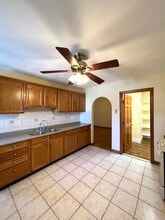 227 Holland St, Unit 225-2 in Somerville, MA - Building Photo - Building Photo