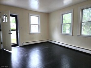 15 Plane St in Butler, NJ - Building Photo - Building Photo