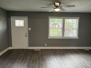 135 N Meadow Dr in Clarksville, TN - Building Photo - Building Photo