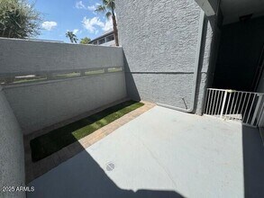 1331 W Baseline Rd in Mesa, AZ - Building Photo - Building Photo