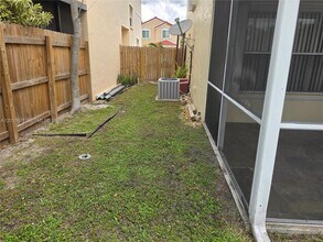 6178 Buena Vista Dr in Margate, FL - Building Photo - Building Photo