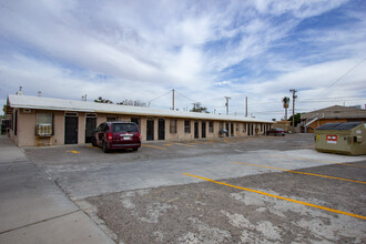 3408 Frutas Ave in El Paso, TX - Building Photo - Building Photo