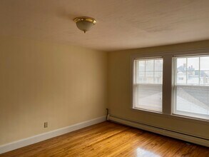 464 Highland Ave, Unit 6 in Malden, MA - Building Photo - Building Photo