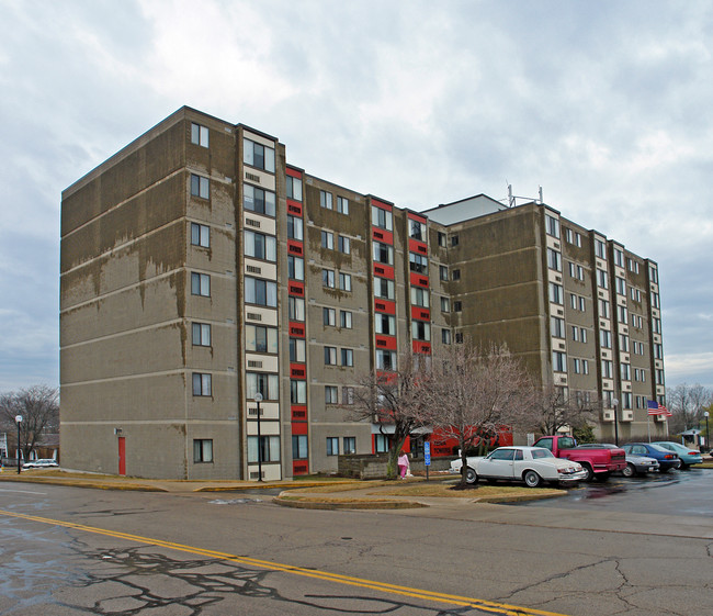 Xenia Towers in Xenia, OH - Building Photo - Building Photo