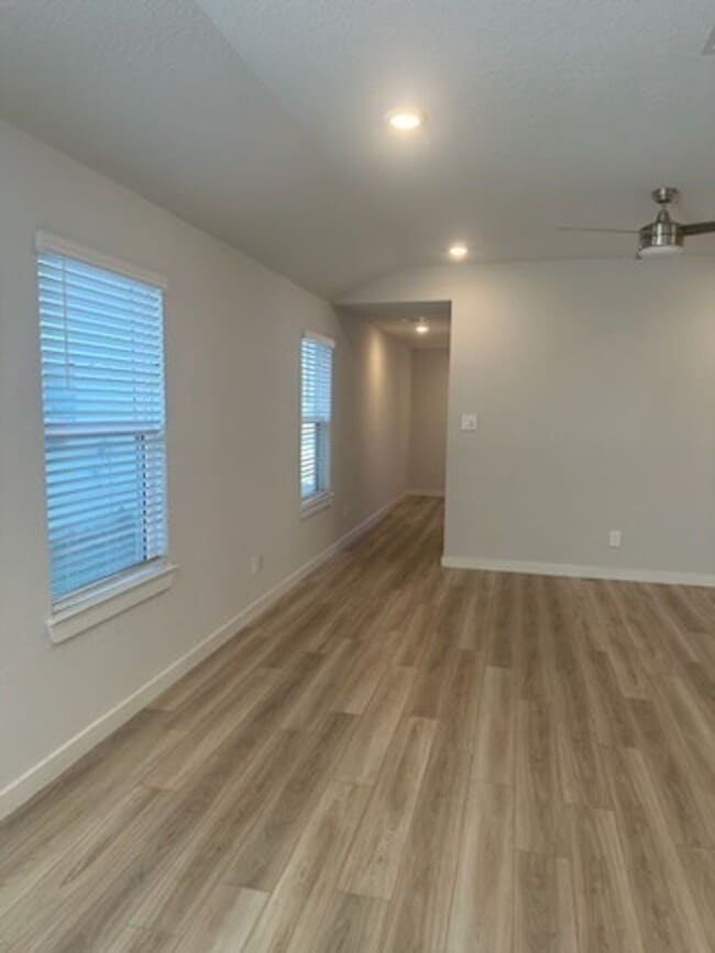 1208 Amistad Lp in College Station, TX - Building Photo - Building Photo