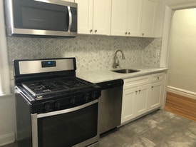 257 Grant Ave, Unit B4 in Cliffside Park, NJ - Building Photo