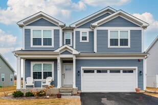 2490 Olivia Ct in Wauconda, IL - Building Photo