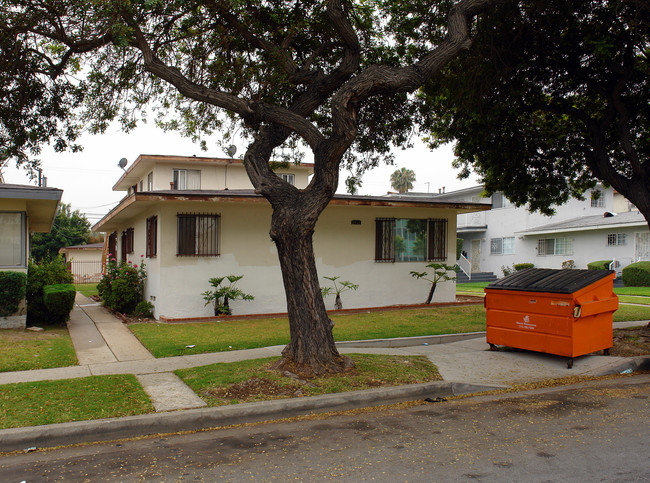 2712 W El Segundo Blvd in Gardena, CA - Building Photo - Building Photo