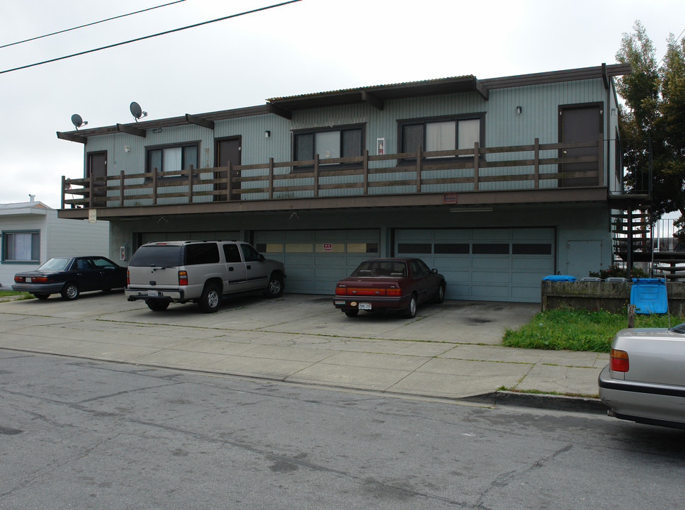 1098 Huntington Ave E in San Bruno, CA - Building Photo