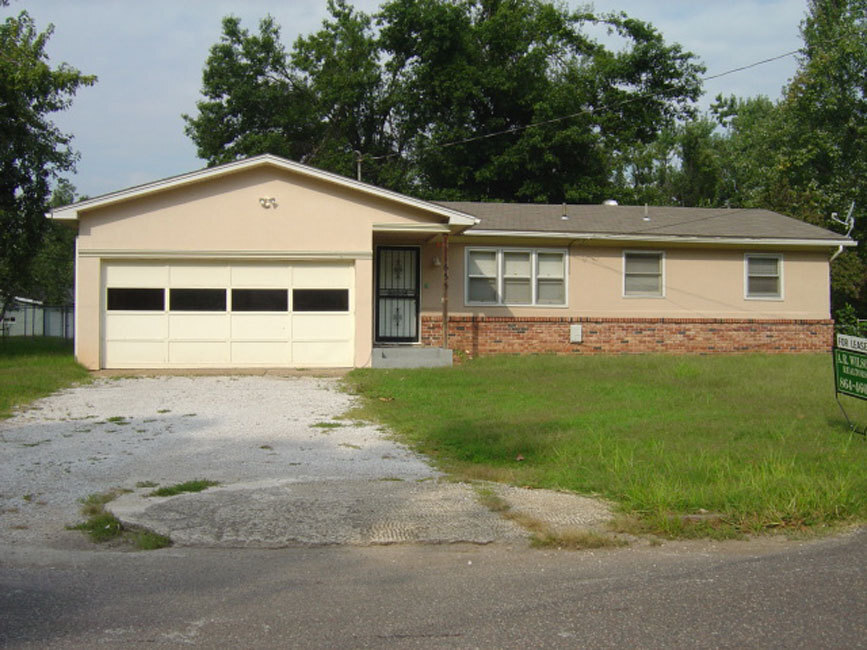 655 S Belcrest Ave in Springfield, MO - Building Photo