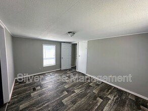 266 Lark Meadow Dr in Bridgeport, TX - Building Photo - Building Photo