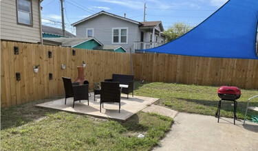 5201 Avenue O in Galveston, TX - Building Photo - Building Photo