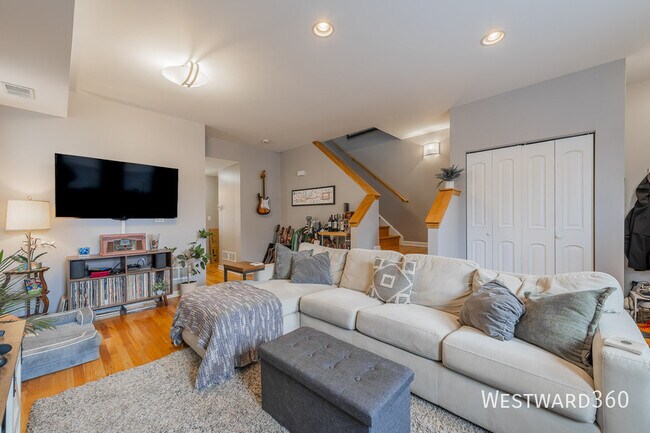 1438 W Cortez St in Chicago, IL - Building Photo - Building Photo