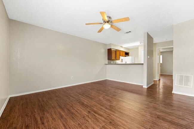829 Park Plaza Dr in Austin, TX - Building Photo - Building Photo