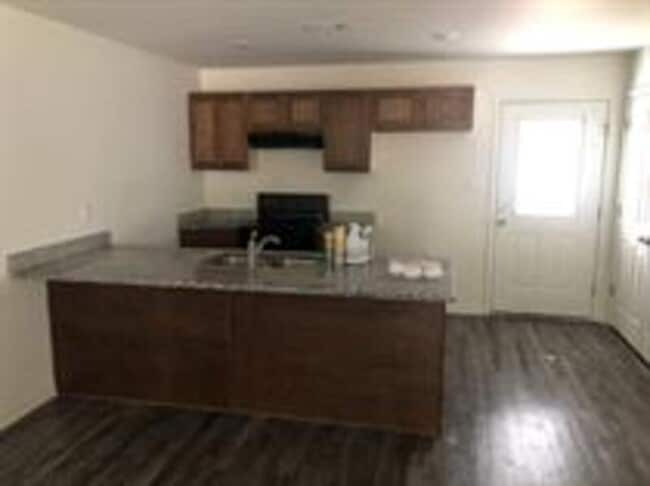 property at 1008 O'Neal St