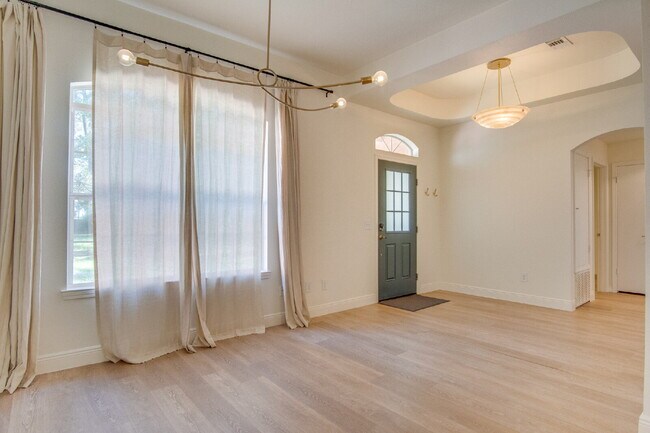 174 Emmons Ln in Pensacola, FL - Foto de edificio - Building Photo