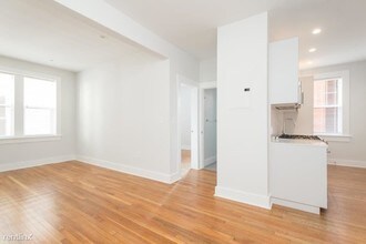 18 Forest St-Unit -Apt 4G in Cambridge, MA - Building Photo - Building Photo